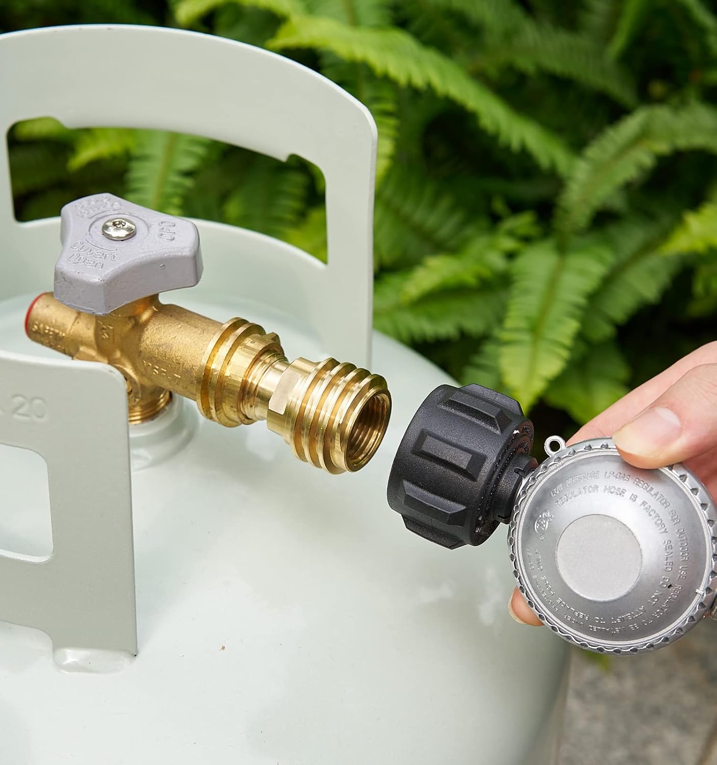 POL to QCC1 Propane Adapter, Old to New, Propane Tank Adapter Converts POL LP Tank Service Valve to QCC1/Type1 Hose or Regulator